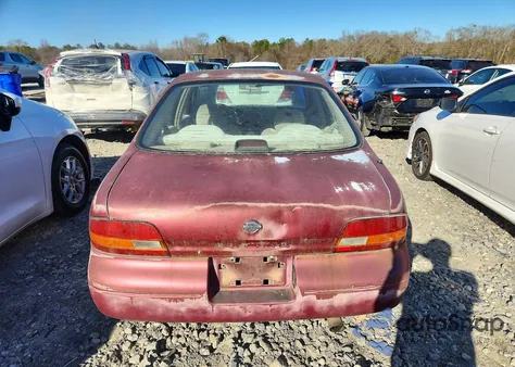 1993 Nissan Altima Xe z USA, uszkodzony, nr VIN 1N4BU31F1PC157715